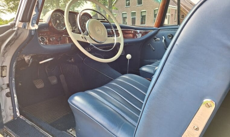 Mercedes Benz 220 SEb Coupé Beige Met Blauw Leder 0