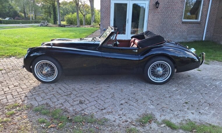 Jaguar XK120 DHC Zwart Met Rood Leder 0