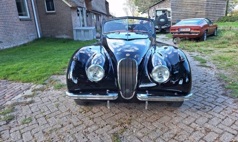 Jaguar XK120 DHC Zwart Met Rood Leder 0