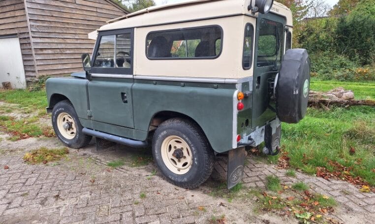 Land Rover Defender 88 Donkergroen Met Groen Stof 21000 Km 0