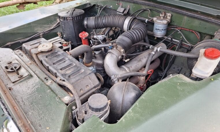 Land Rover Defender 88 Donkergroen Met Groen Stof 21000 Km 0