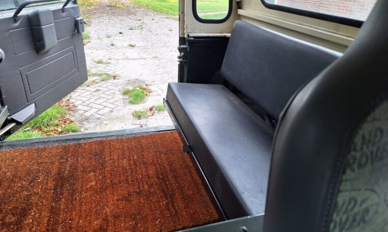 Land Rover Defender 88 Donkergroen Met Groen Stof 21000 Km 0