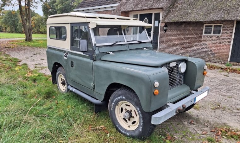 Land Rover Defender 88 Donkergroen Met Groen Stof 21000 Km 0