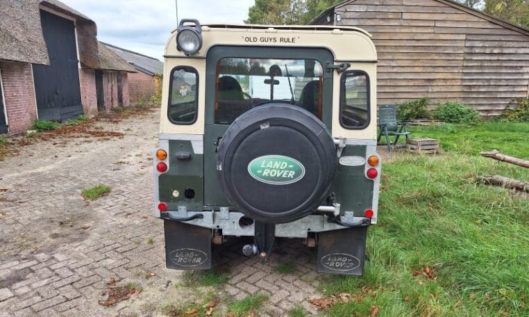 Land Rover Defender 88 Donkergroen Met Groen Stof 21000 Km 0