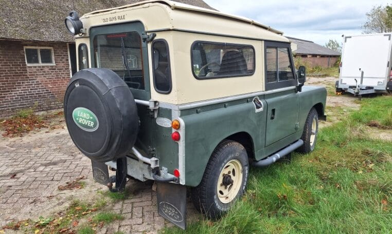 Land Rover Defender 88 Donkergroen Met Groen Stof 21000 Km 0
