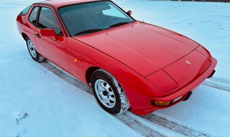 Porsche 924 Coupe Rood Met Zwart Stoffen Interieur 0