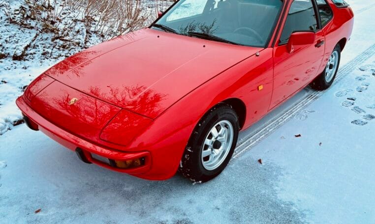 Porsche 924 Coupe Rood Met Zwart Stoffen Interieur 0