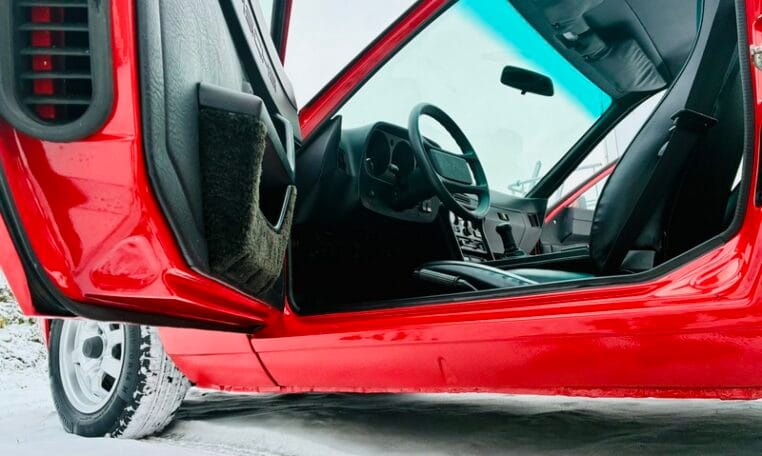 Porsche 924 Coupe Rood Met Zwart Stoffen Interieur 0