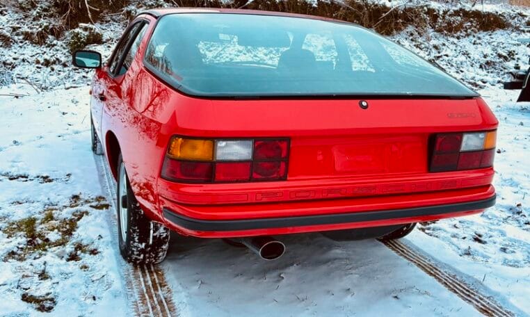 Porsche 924 Coupe Rood Met Zwart Stoffen Interieur 0