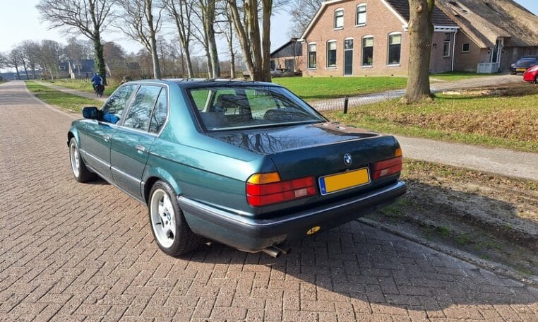 BMW 730i Aut. Donkergroen Met Beige Leder 0