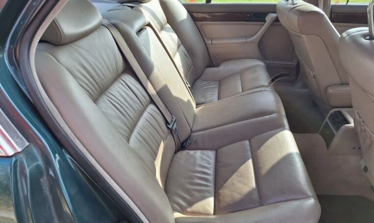 BMW 730i Aut. Donkergroen Met Beige Leder 0