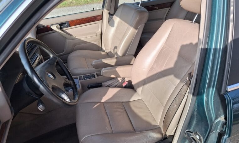 BMW 730i Aut. Donkergroen Met Beige Leder 0