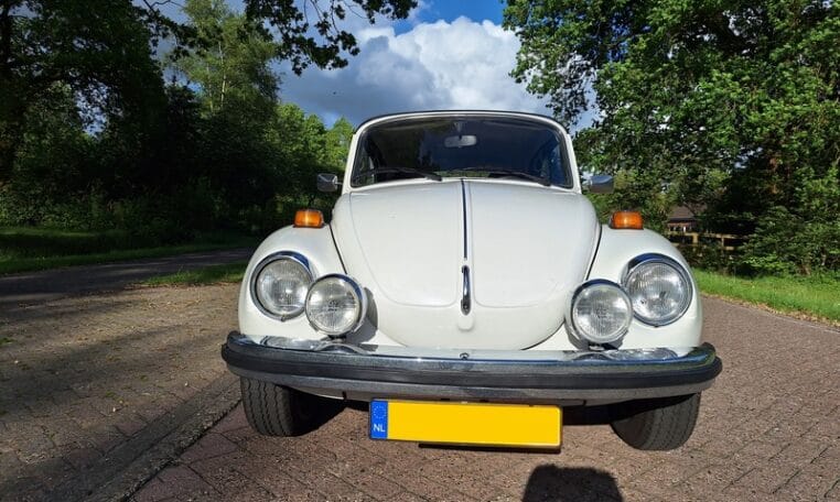 VW Kever 1303S Cabrio Wit Met Zwart Skai Interieur 0
