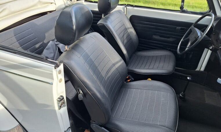 VW Kever 1303S Cabrio Wit Met Zwart Skai Interieur 0