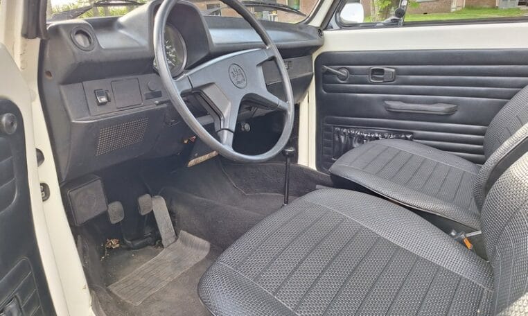 VW Kever 1303S Cabrio Wit Met Zwart Skai Interieur 0