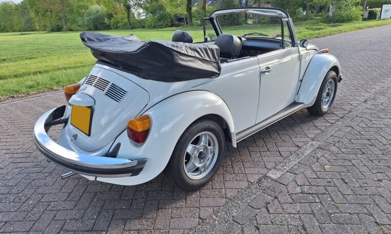 VW Kever 1303S Cabrio Wit Met Zwart Skai Interieur 0
