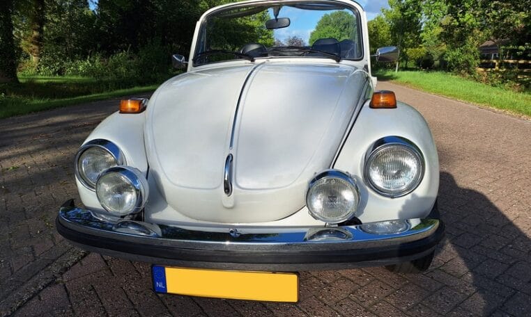 VW Kever 1303S Cabrio Wit Met Zwart Skai Interieur 0