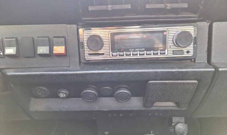 VW Kever 1303S Cabrio Wit Met Zwart Skai Interieur 0