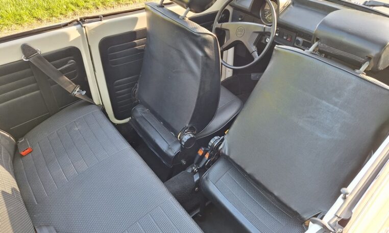 VW Kever 1303S Cabrio Wit Met Zwart Skai Interieur 0