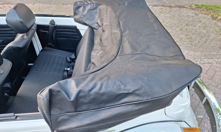 VW Kever 1303S Cabrio Wit Met Zwart Skai Interieur 0