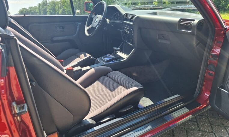 BMW 325i Cabrio E30 Weinrot Metallic 243000 Km Met Grijs Stof Interieur 0
