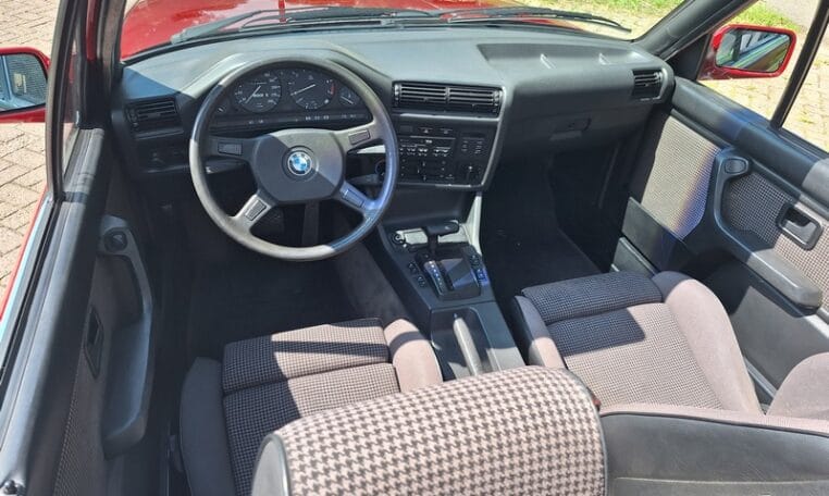 BMW 325i Cabrio E30 Weinrot Metallic 243000 Km Met Grijs Stof Interieur 0