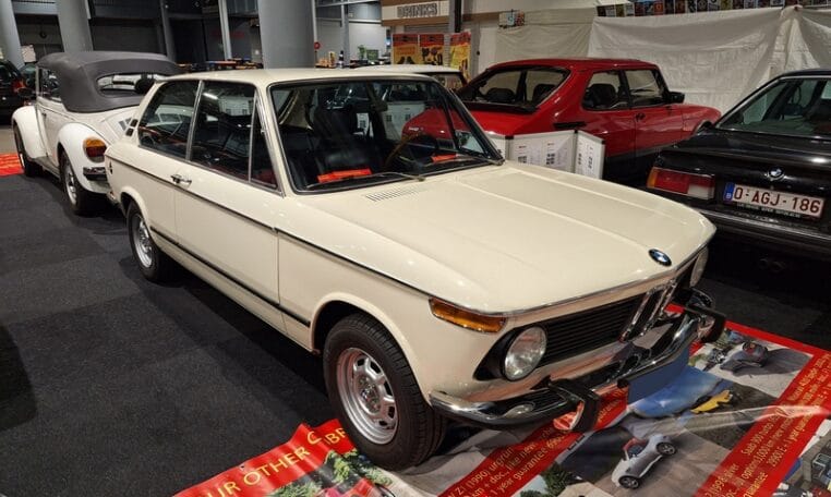 BMW 1802 Touring Wit 78000 Km Met Blauw Stof Interieur 0