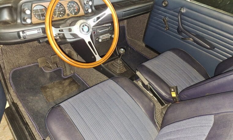 BMW 1802 Touring Wit 78000 Km Met Blauw Stof Interieur 0
