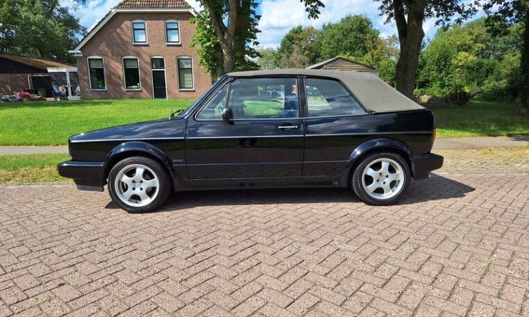 VW Golf I GTI Cabriolet Zwart Exterieur Met Zwart Kunstleder 228000 Km 0