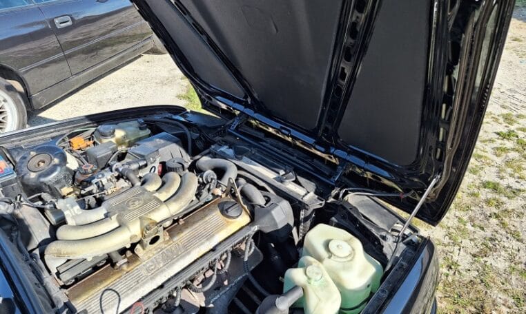 Oto's Voor BMW 325i Cabrio E30 M Tech II 114000 Km Lakzwart Met Zwart Leder 0