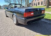 Oto's Voor BMW 325i Cabrio E30 M Tech II 114000 Km Lakzwart Met Zwart Leder 0