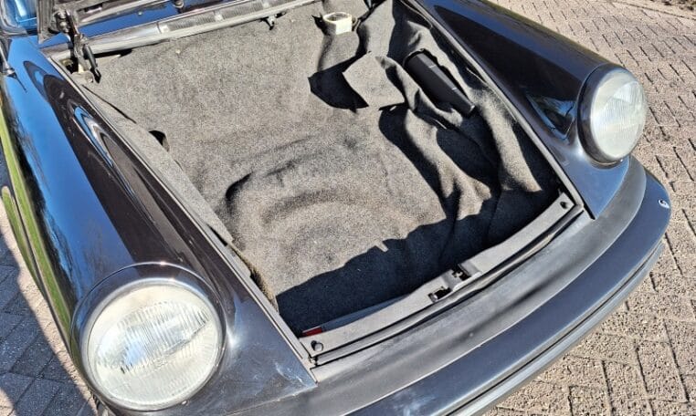 Oto's Voor Porsche 3.0 SC Cabrio Zwart Met Zwart Lederen Sportstoelen 163000 Km 0