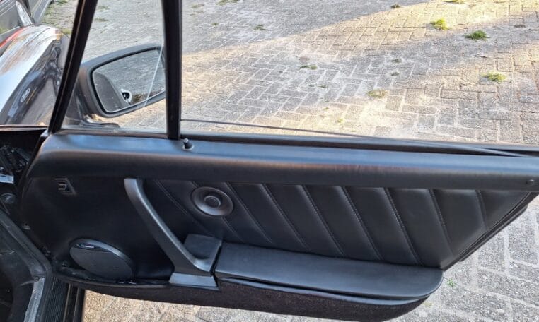 Oto's Voor Porsche 3.0 SC Cabrio Zwart Met Zwart Lederen Sportstoelen 163000 Km 0