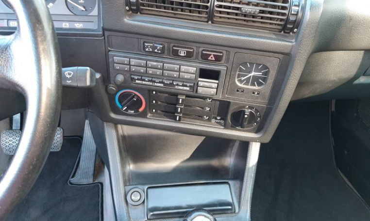 BMW 325i Cabrio E30 Last Edition Calypsoroot Metallic 106000 Km