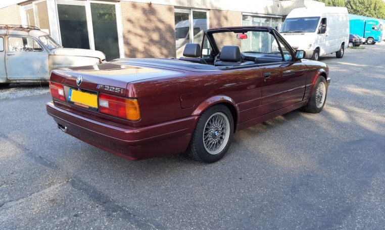 BMW 325i Cabrio E30 Last Edition Calypsoroot Metallic 106000 Km