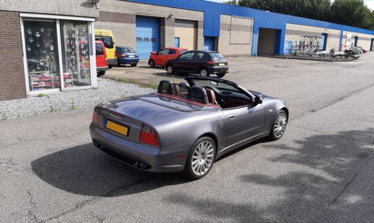 Maserati 4200 Spyder V8 Grijs Met Rood Leder 48000 Km 30000 Mijl