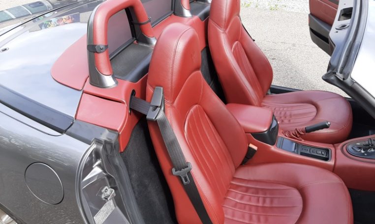 Maserati 4200 Spyder V8 Grijs Met Rood Leder 48000 Km 30000 Mijl