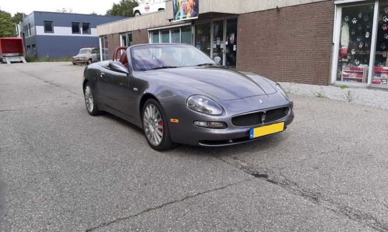 Maserati 4200 Spyder V8 Grijs Met Rood Leder 48000 Km 30000 Mijl