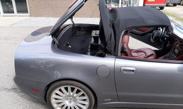 Maserati 4200 Spyder V8 Grijs Met Rood Leder 48000 Km 30000 Mijl