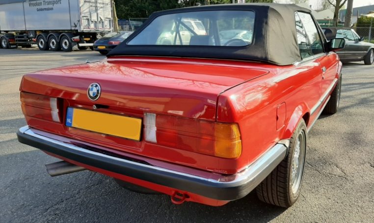 BMW 325i Cabrio E30 Zinnoberrood 182000 Km Grijs Stof Hahnentritt Interieur