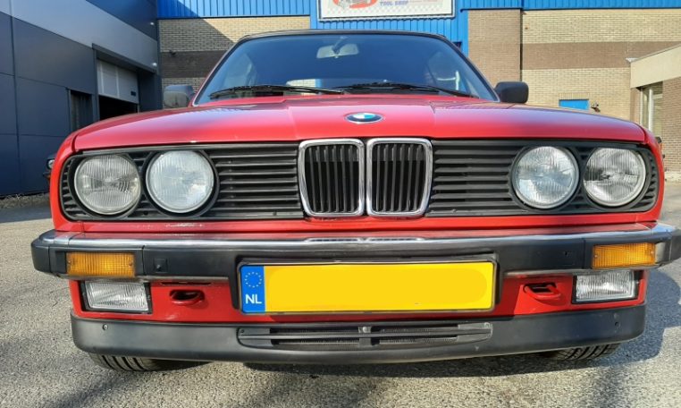 BMW 325i Cabrio E30 Zinnoberrood 182000 Km Grijs Stof Hahnentritt Interieur