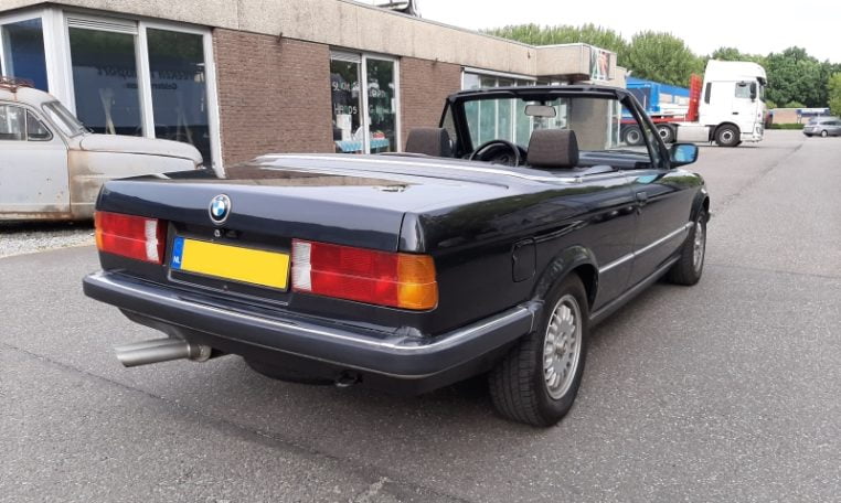 BMW 325i Cabrio E30 Diamantzwart Grijs Stof 172000 Km