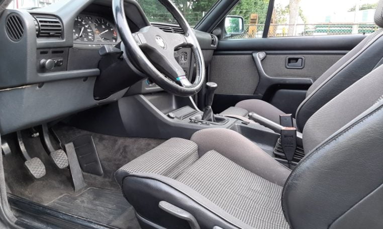 BMW 325i Cabrio E30 Diamantzwart Grijs Stof 172000 Km