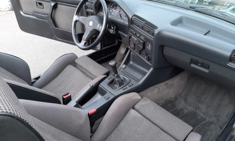 BMW 325i Cabrio E30 Diamantzwart Grijs Stof 172000 Km