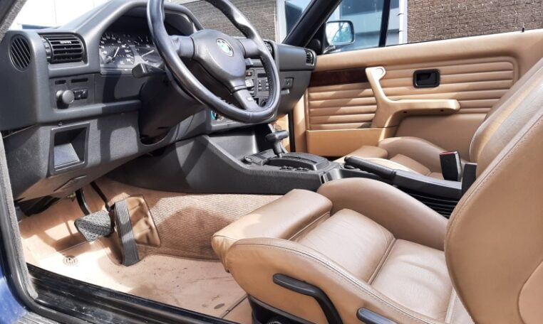 BMW 325i Cabrio Atlantisblauw Metallic Met Beige Leder 152000 Km