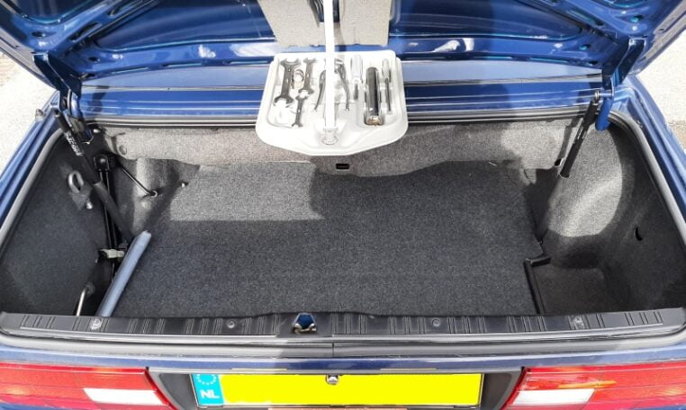 BMW 325i Cabrio Atlantisblauw Metallic Met Beige Leder 152000 Km