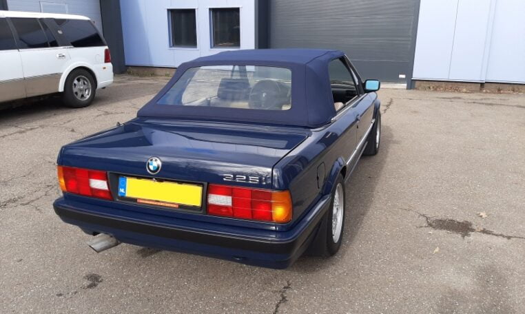 BMW 325i Cabrio Atlantisblauw Metallic Met Beige Leder 152000 Km