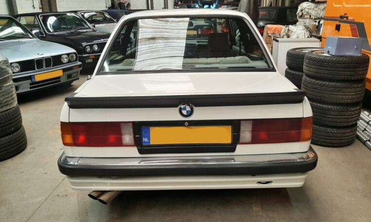BMW 325i Coupé E30 Wit 111000 Km Spoilerpakket