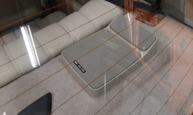 BMW 325i Coupé E30 Wit 111000 Km Spoilerpakket