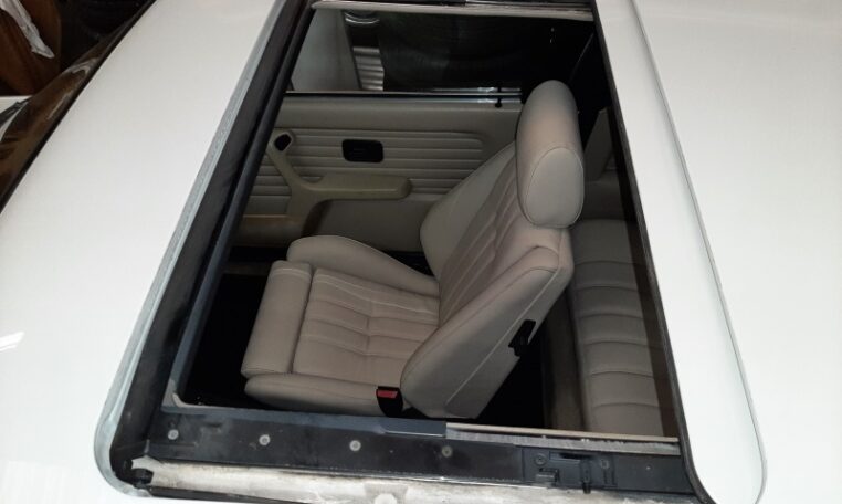 BMW 325i Coupé E30 Wit 111000 Km Spoilerpakket